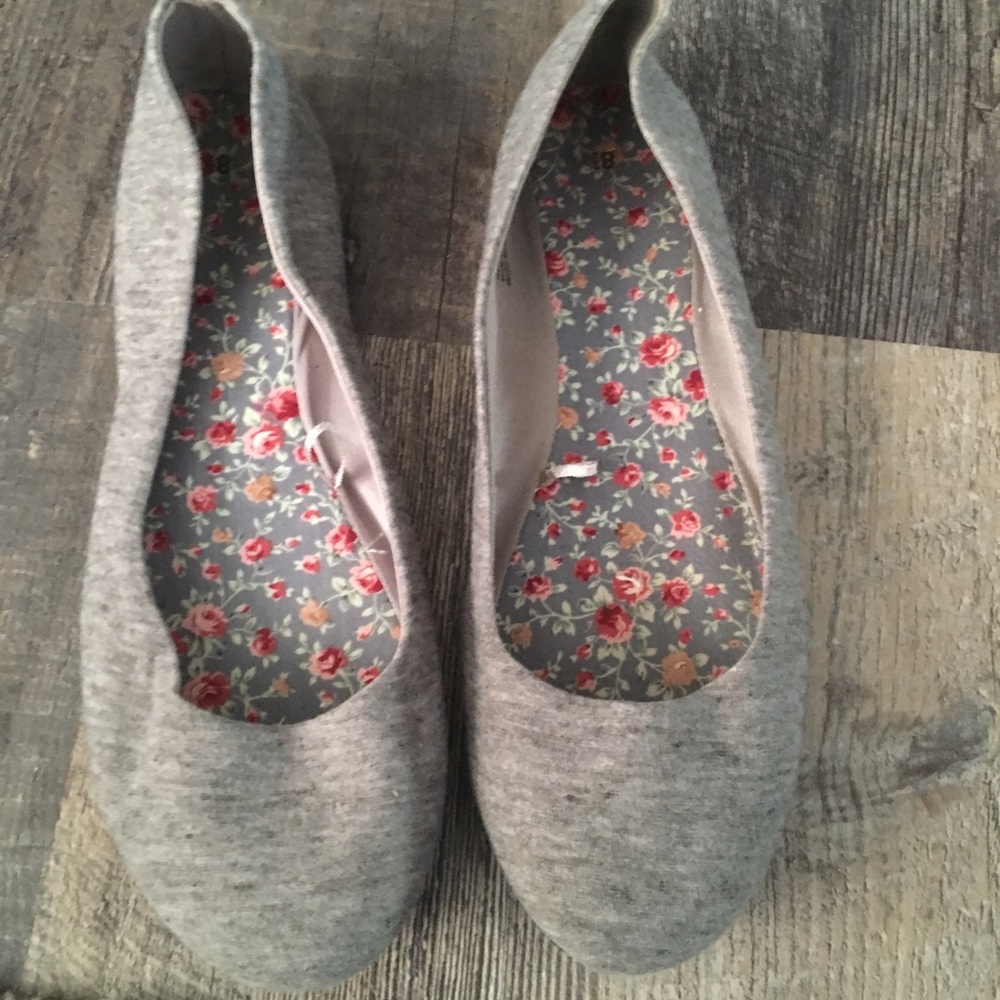 Gray Flats Size 8.5